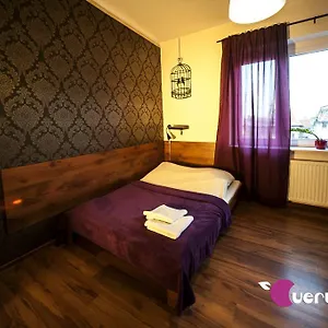 Hostel Very Berry - Old Town, Parking, Lift, Reception 24h, Poznań